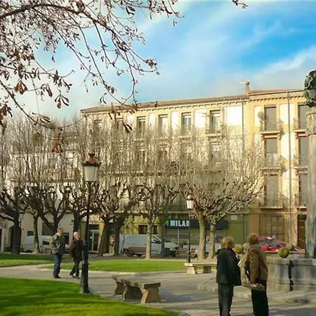 Casa Ramona Apartamento De Pueblo Con Patio En El Centro De Sant Joan Sant Joan de les Abadesses Exterior photo